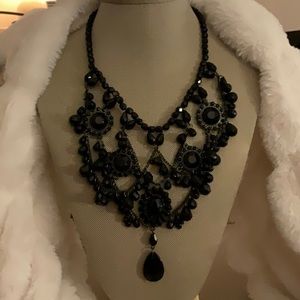 Black bead necklace White House Black Market
